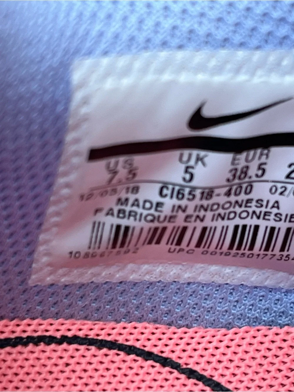 Nike Air, women’s, Light Blue and Coral  Sneakers.  very cool🌹